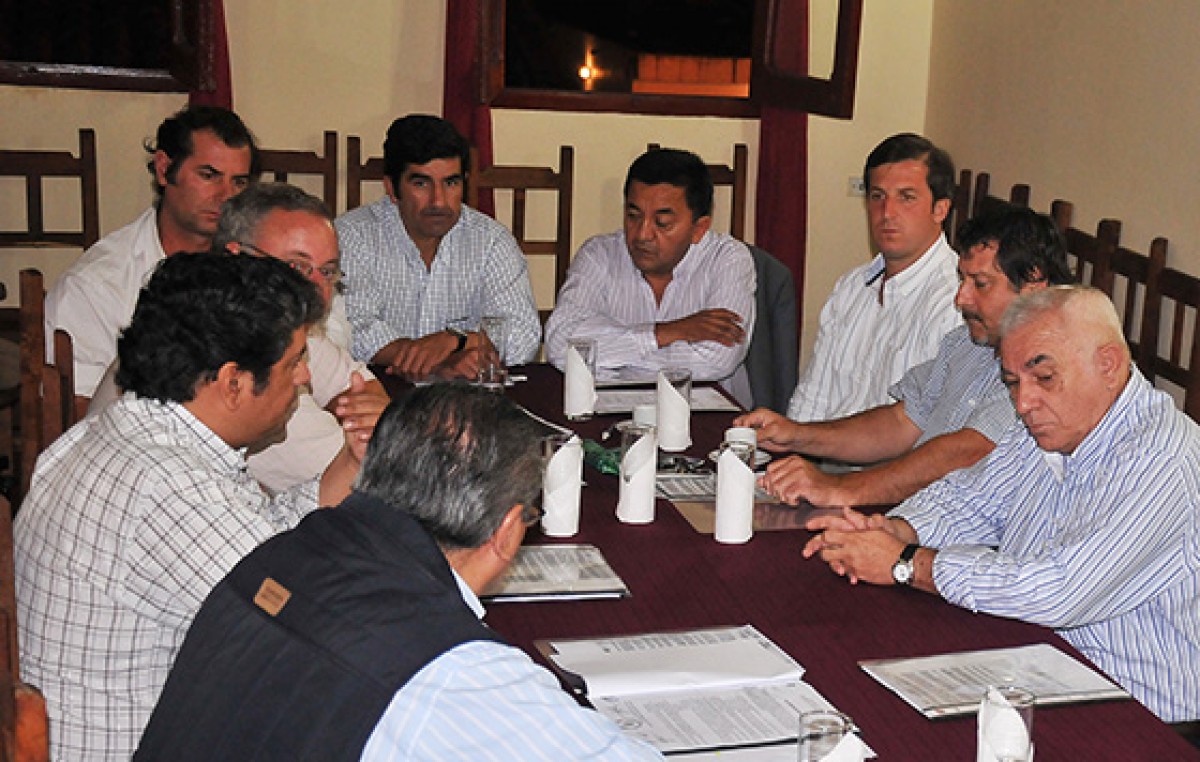 El Ejecutivo de Salta y los municipios mantienen el acuerdo salarial