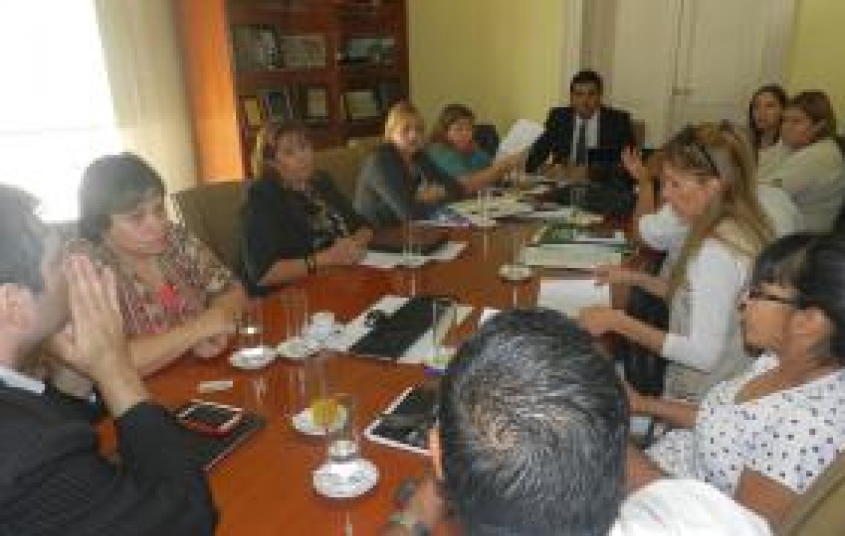 Docentes municipales de Catamarca acordaron incremento salarial