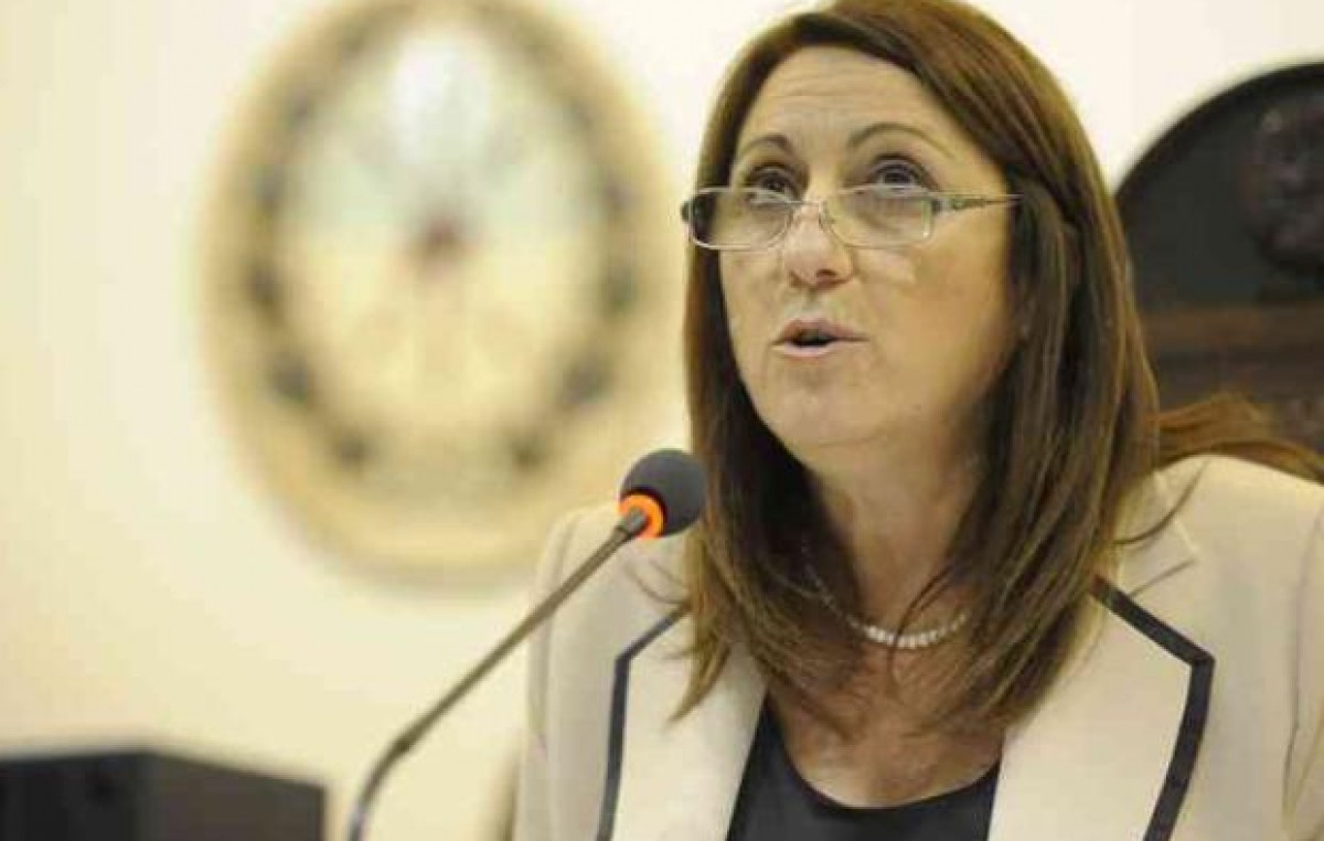 Intendenta de Rosario reclamó al Concejo el doble de fondos para gastar este año