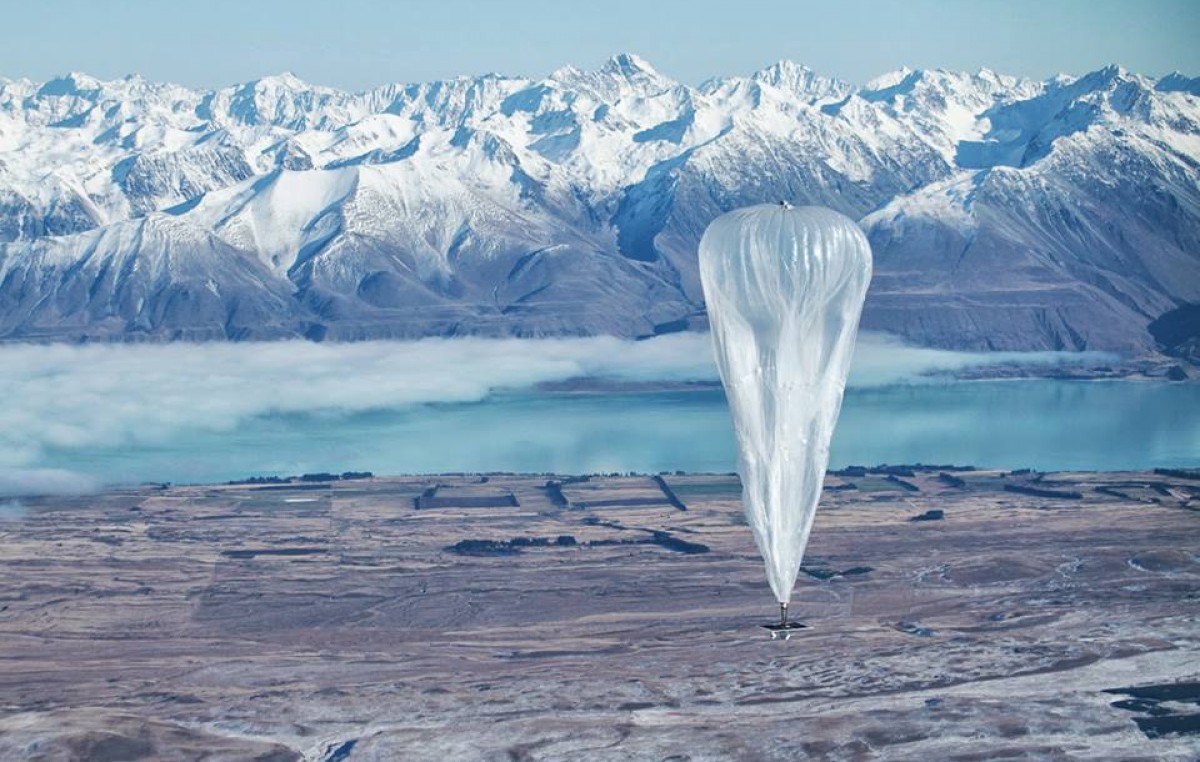 Google hizo descender un globo en Santa Cruz