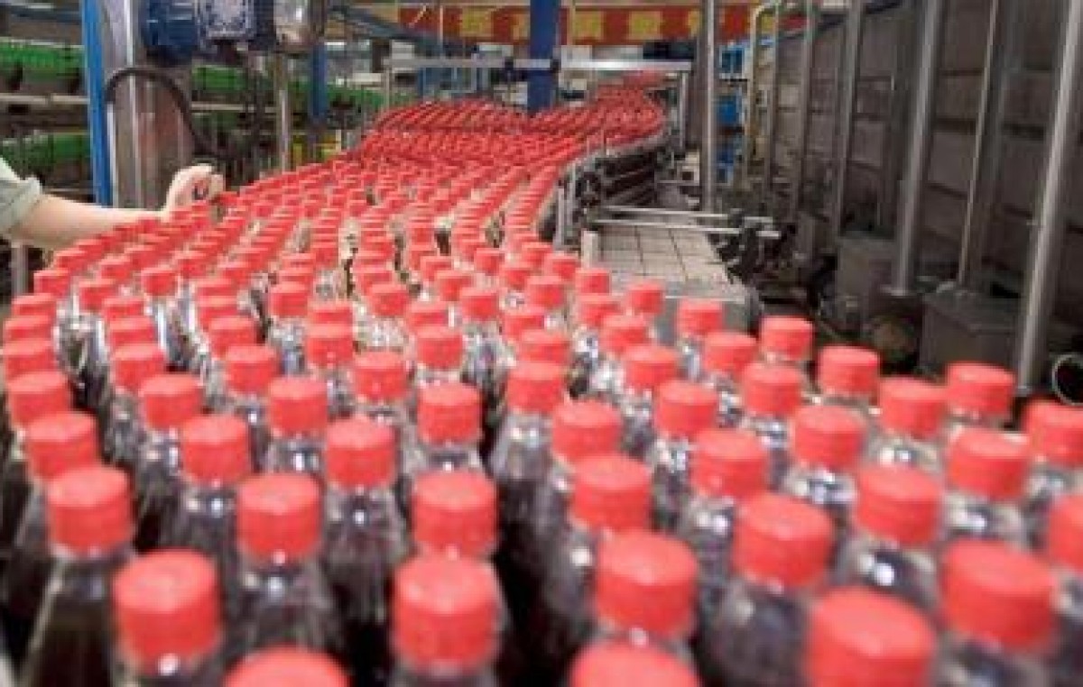 La gaseosa más famosa pidió respetar los «Precios Cuidados»
