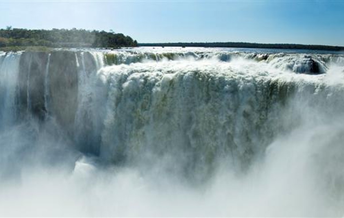 Por intensas lluvias, las cataratas registran el doble del caudal normal