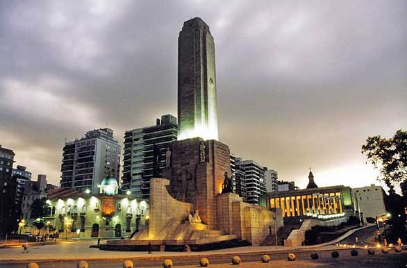 La intendenta quiere que los integrantes de la Policía Comunitaria sean de Rosario