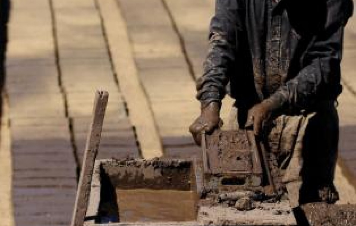 De cada 100 asalariados tucumanos, 46 están en negro