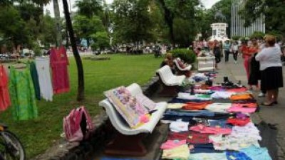El municipio quiere limitar el avance de las ferias urbanas en San Miguel de Tucumán