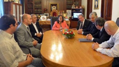 Firmaron el contrato para la obra de cloacas en Las Chacras