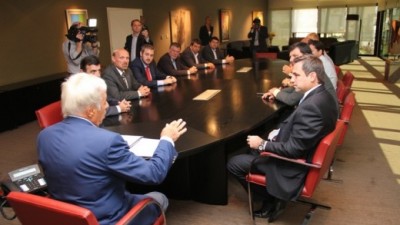 De la Sota abonó ayer escenario “dialoguista” con intendentes UCR