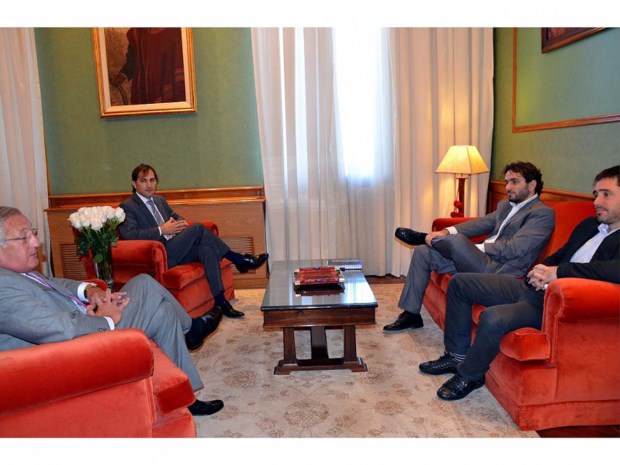 REUNIÓN EL GOBERNADOR FELLNER, EL GERENTE URIONDO, EL COORDINADOR REGIONAL