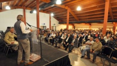 Inundaciones: Sapag acordó con intendentes Neuquinos las obras prioritarias