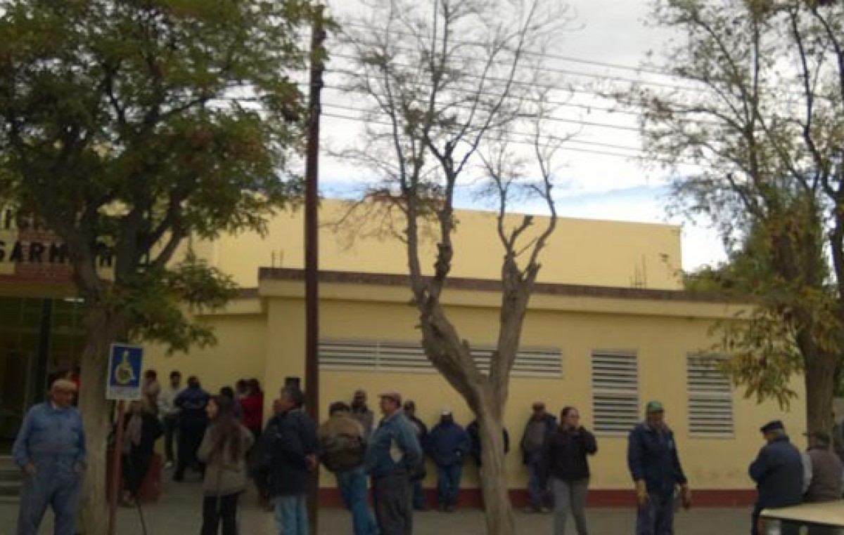 Los municipales de Sarmiento podrían profundizar mañana su plan de lucha