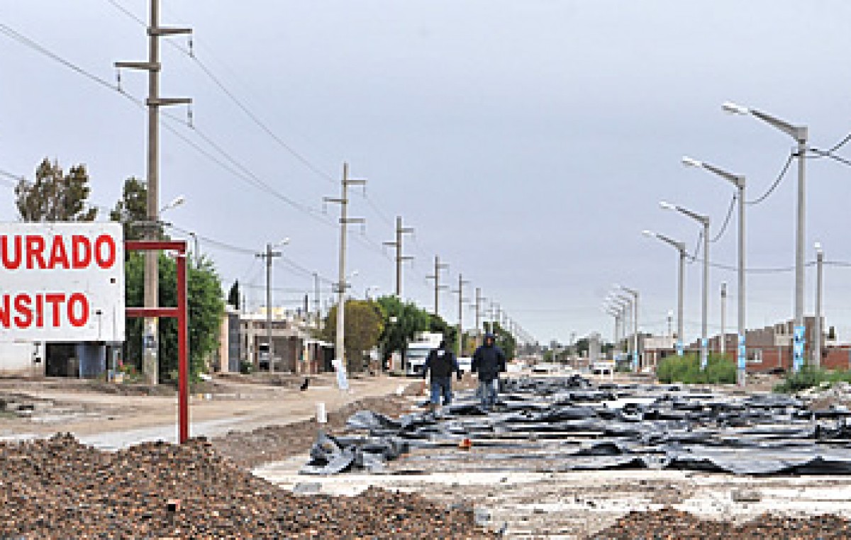 El arreglo de calles en Trelew tras el temporal demandará 10 millones