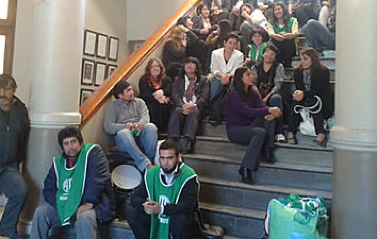 Municipales de Trelew lograron que el Ejecutivo acepte discutir el Convenio Colectivo