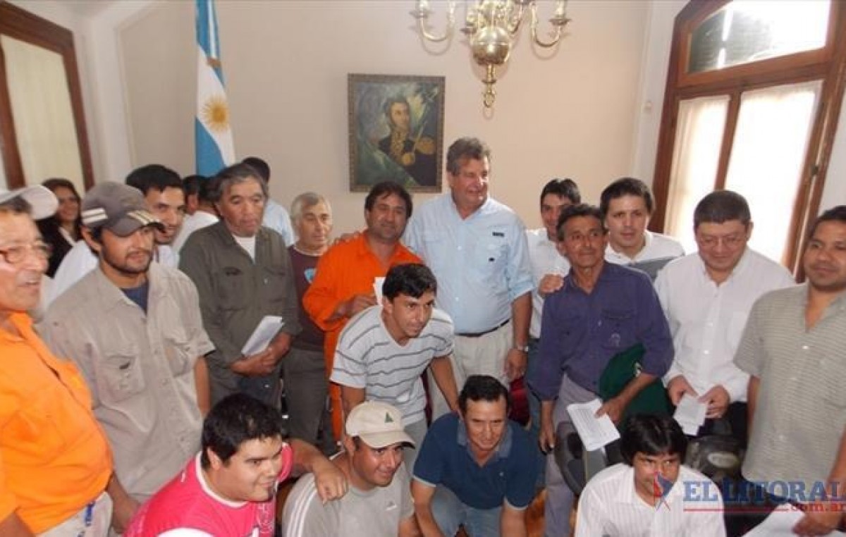 Un grupo de empleados pasó a planta permanente y otro fue recategorizado en el Municipio de Mercedes
