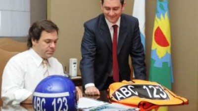 Buenos Aires se reunirá con intendentes para poner en marcha el uso de casco y chaleco