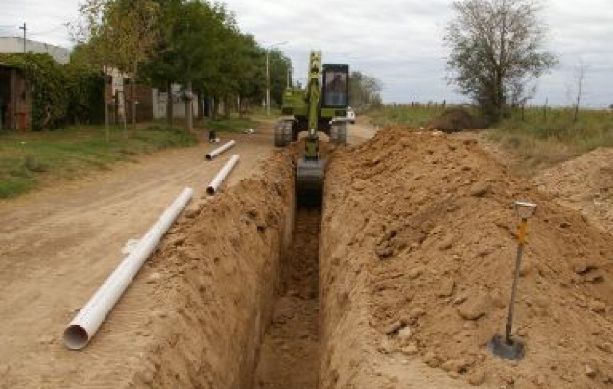 Coronel Moldes: el Municipio invierte $ 1 millón por año en la obra de cloacas