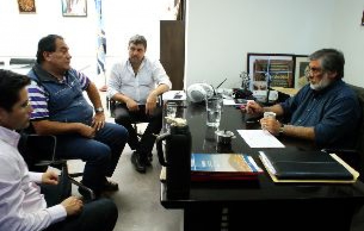 Caleta Olivia le ratificó ofrecimiento del 30% a los trabajadores de su municipio