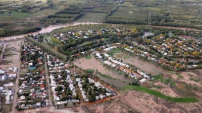 Neuquén: La lluvia causó graves destrozos y todavía hay 1.452 evacuados