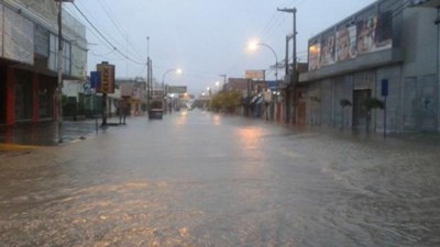 Neuquén: Son más de 1.000 los evacuados por la tormenta que afecta a gran parte de la provincia