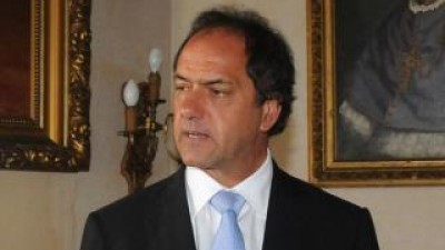 Scioli recibirá a intendentes radicales