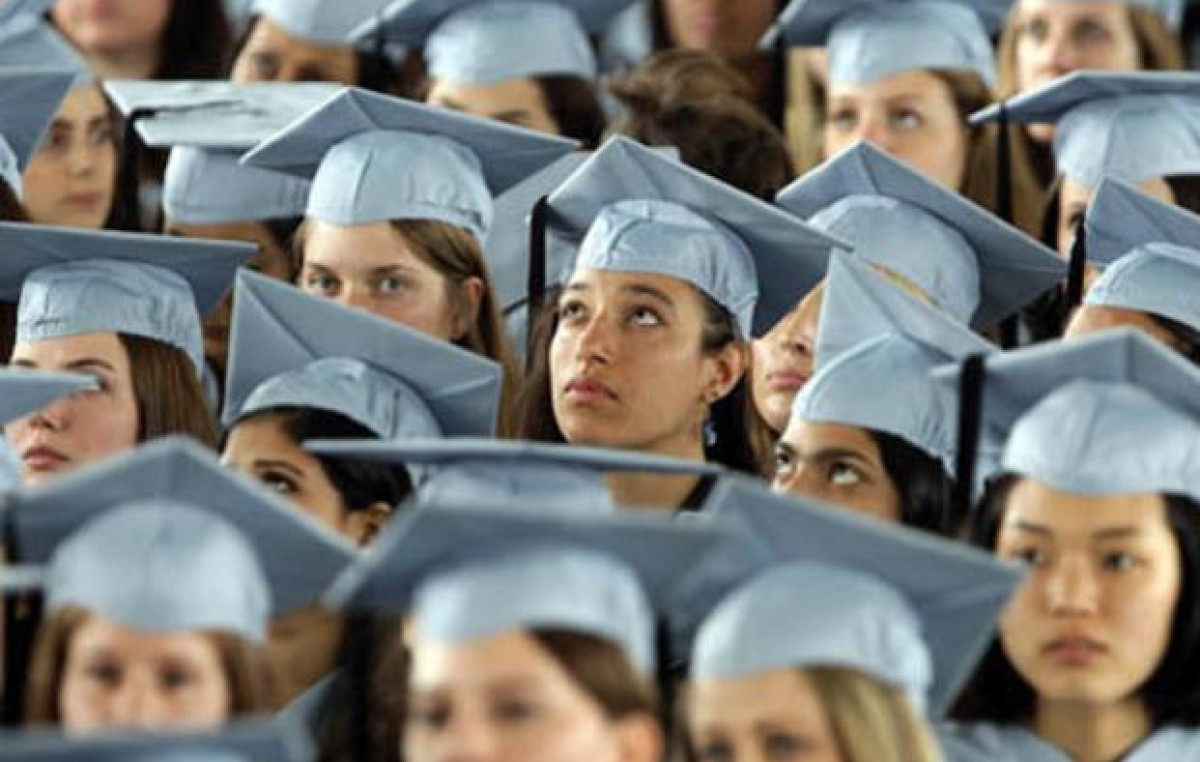Los estudiantes de EEUU deben 1.300 millones de dólares