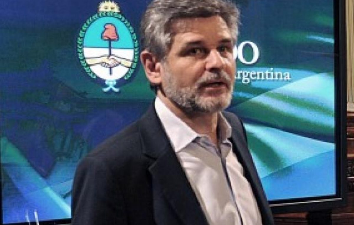 “La integración de los jóvenes debe ocurrir en el sistema educativo y no a través del servicio militar»