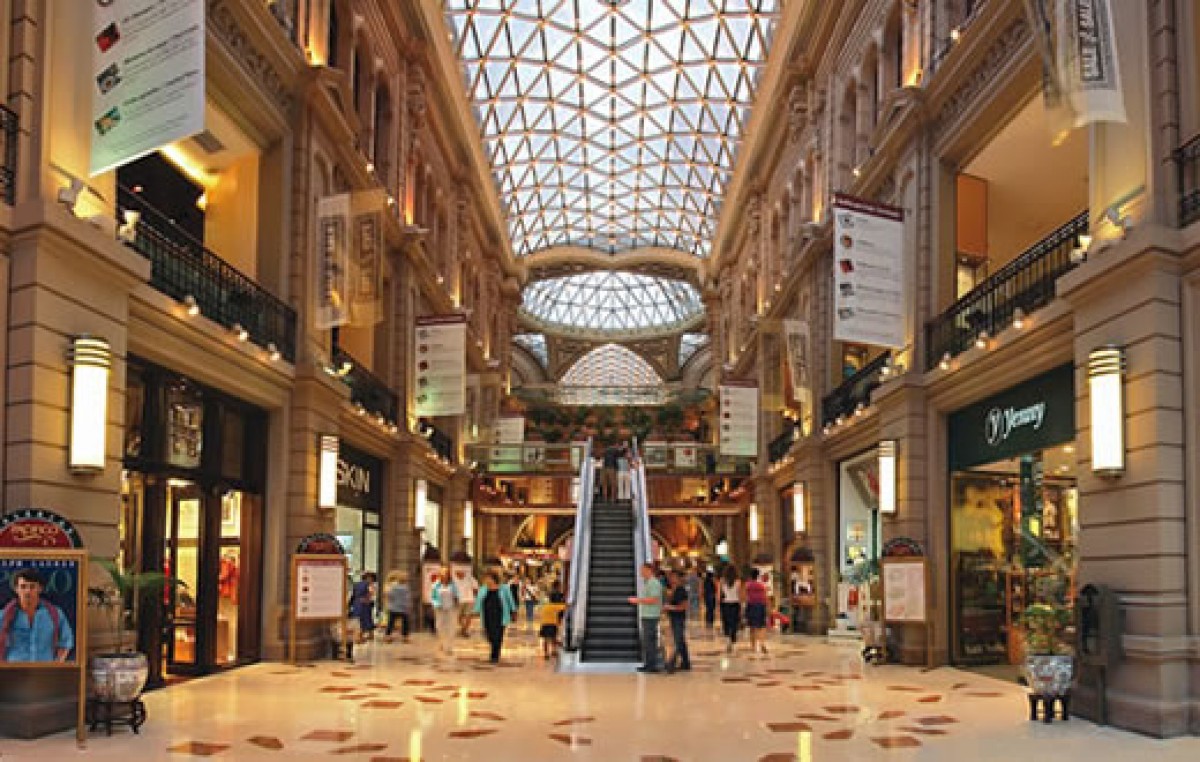 Las ventas en súper treparon 43% y en shopping 41%