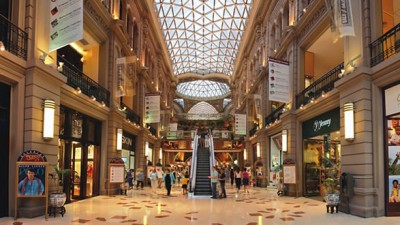 Las ventas en súper treparon 43% y en shopping 41%