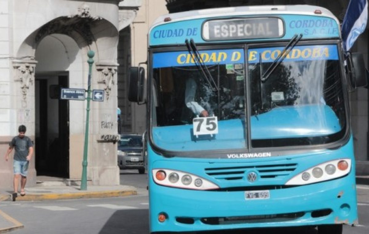 Oposición apura a Mestre para que resuelva la continuidad o no de la empresa Ciudad de Córdoba