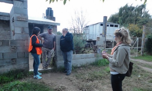 En Monte Buey las autoridades decidieron acercarse a los vecinos para solucionarles los problemas.