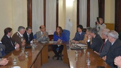 Córdoba:Casi sin representantes de la oposición, lanzan Comisión para garantizar servicios esenciales