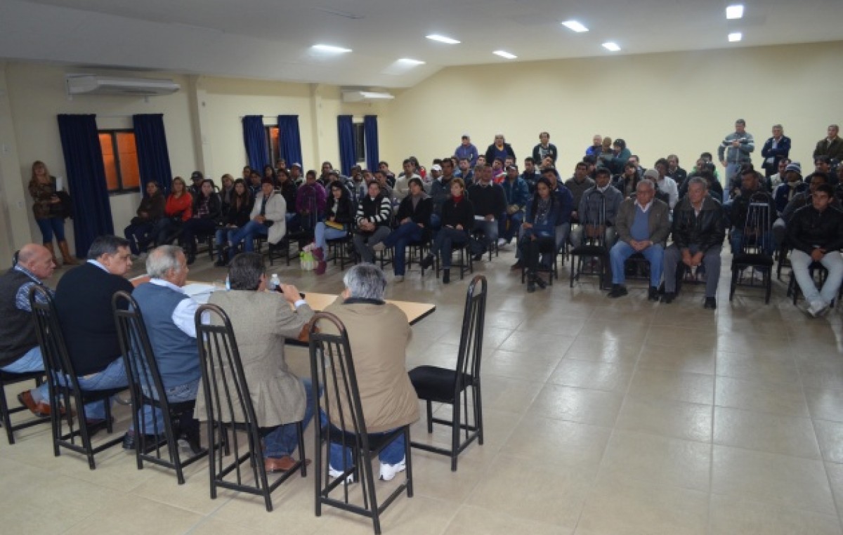 Resistencia: Bienvenida a hijos de municipales