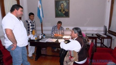 Municipios Correntinos firman convenio para operaciones gratuitas de ojos con una fundación cubana