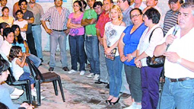 Denuncian que despidieron a 100 empleados municipales en Pirané