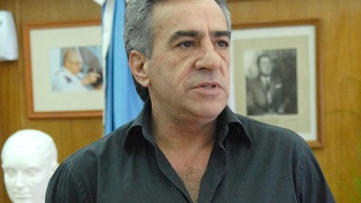 “Si el país todavía no estalló es gracias a los intendentes”