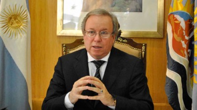 Gobernador de Santa Cruz adelantó que se firma fideicomiso por mil millones de pesos para gasoducto