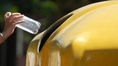 Juntarán tapitas y envases de plástico para construir la primera casa de botellas en Concordia