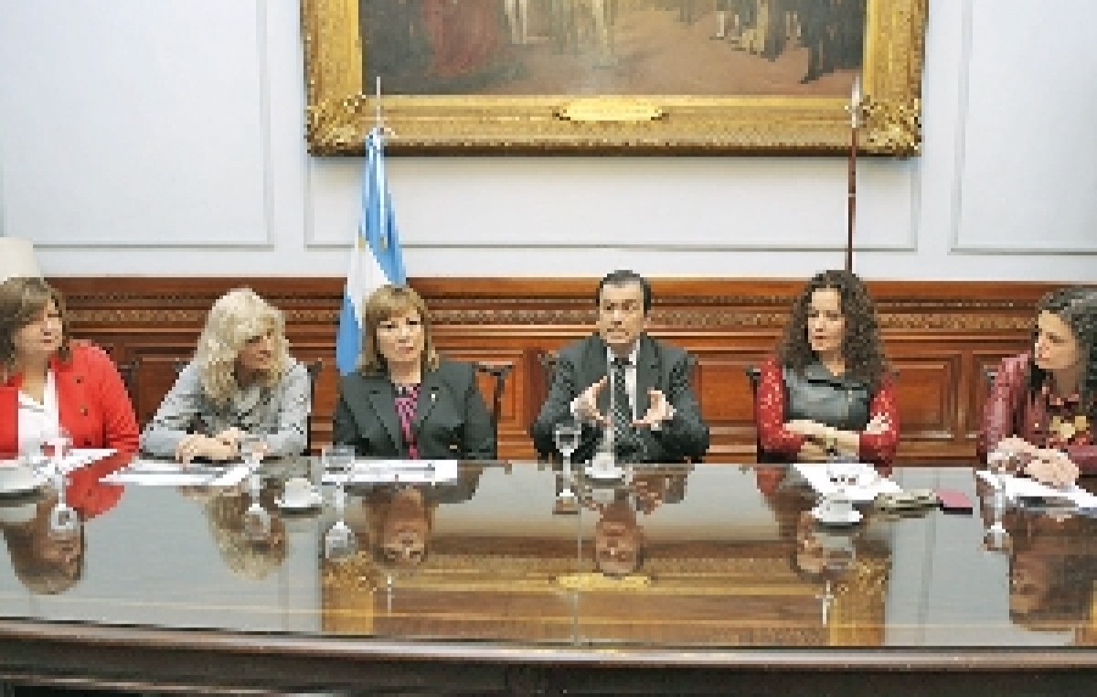 Convocan a la cumbre de legisladores del NOA en Las Termas