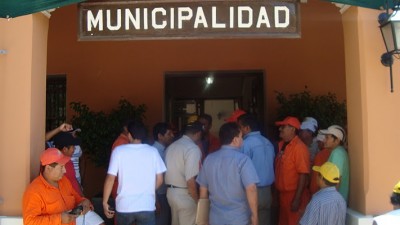Municipales de Orán iniciaron una medida de fuerza