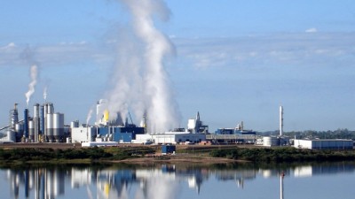La Argentina volverá a La Haya por la pastera ex Botnia y «reevalúa» su relación con Uruguay