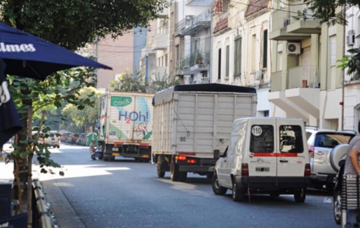 Rosario: Una concejala se quedó sin carné de conducir por parar en doble fila