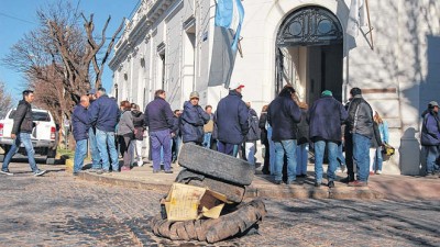 Saavedra: los municipales lograron un aumento del 20%