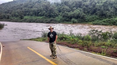 El puente de acceso al Moconá se encuentra 14 metros bajo agua