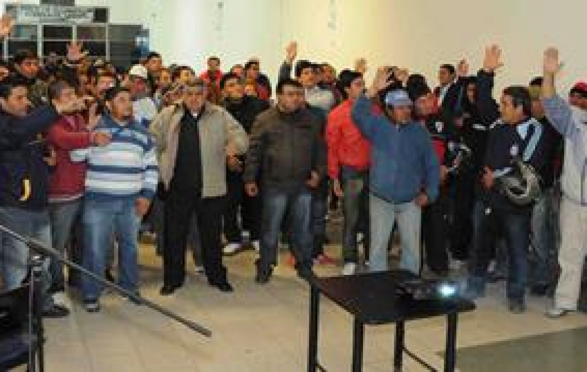 Municipales de Catamarca irían al paro