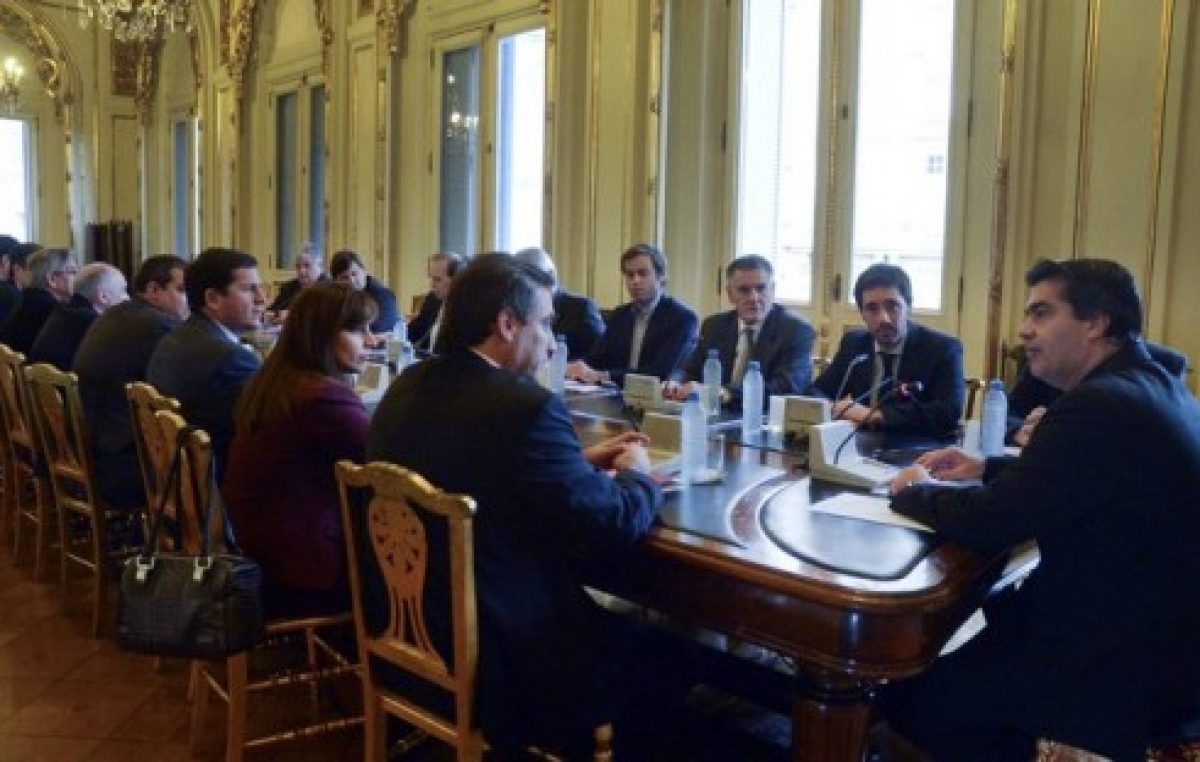Intendentes de la UCR Córdoba pidieron a Capitanich que acelere trámites