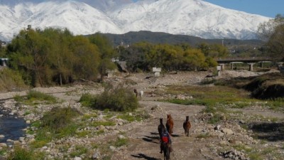 Jujuy: Impactante imagen de los cerros nevados entorno a la Capital