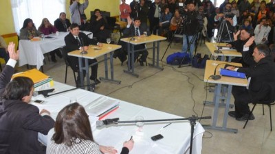 Concejales de Caleta OLivia piden juicio político para Córdoba e intervención del municipio