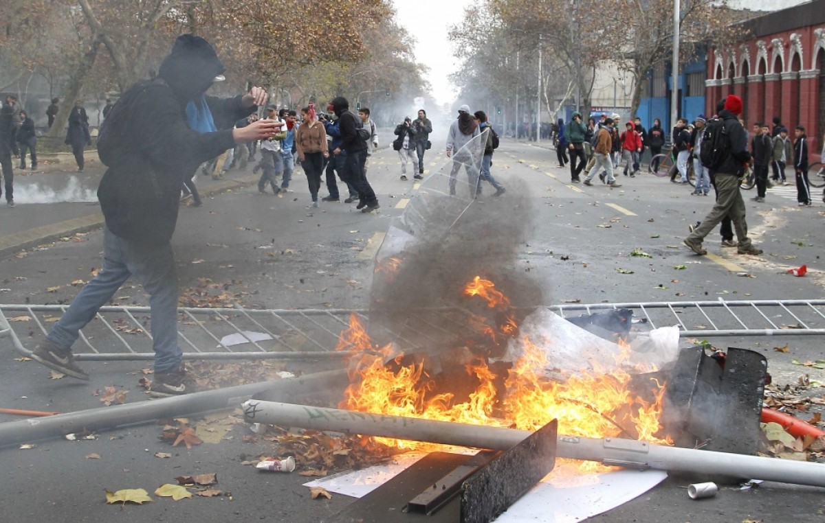 Chile: estudiantes marcharon contra la reforma educativa