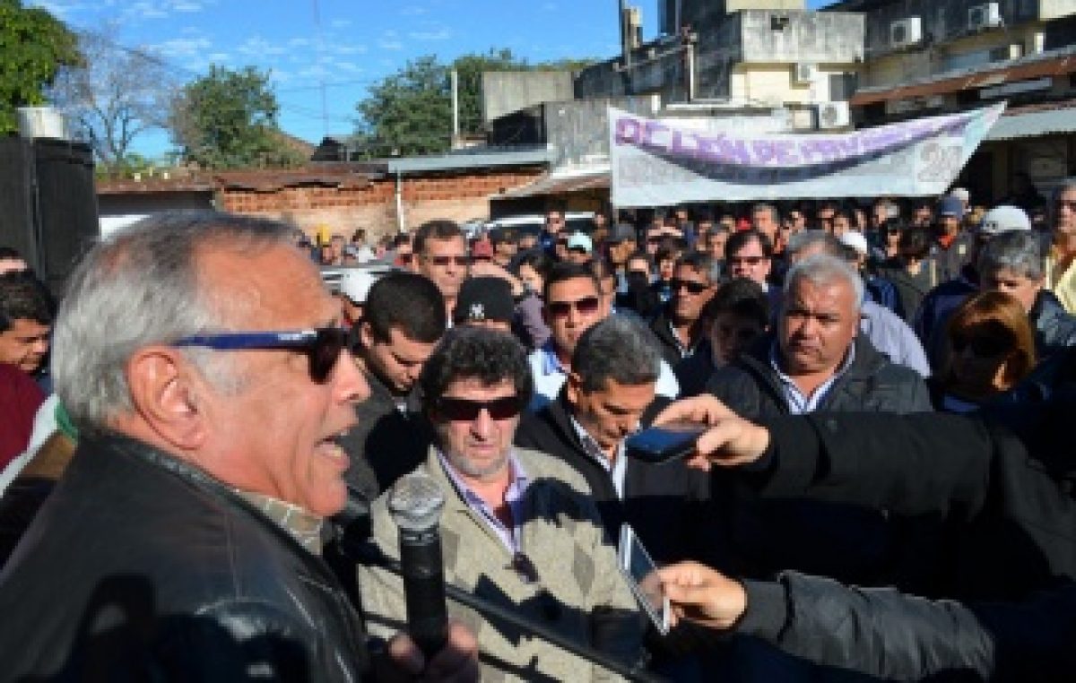 Municipales de Resistencia harán paro total y anuncian que desparramarán basura