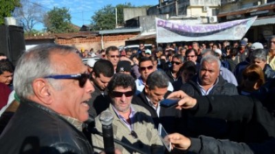 Municipales de Resistencia harán paro total y anuncian que desparramarán basura