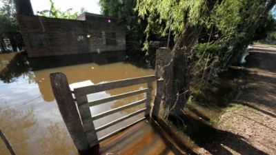Otra vez el Paraná en alerta por lluvias en la alta cuenca